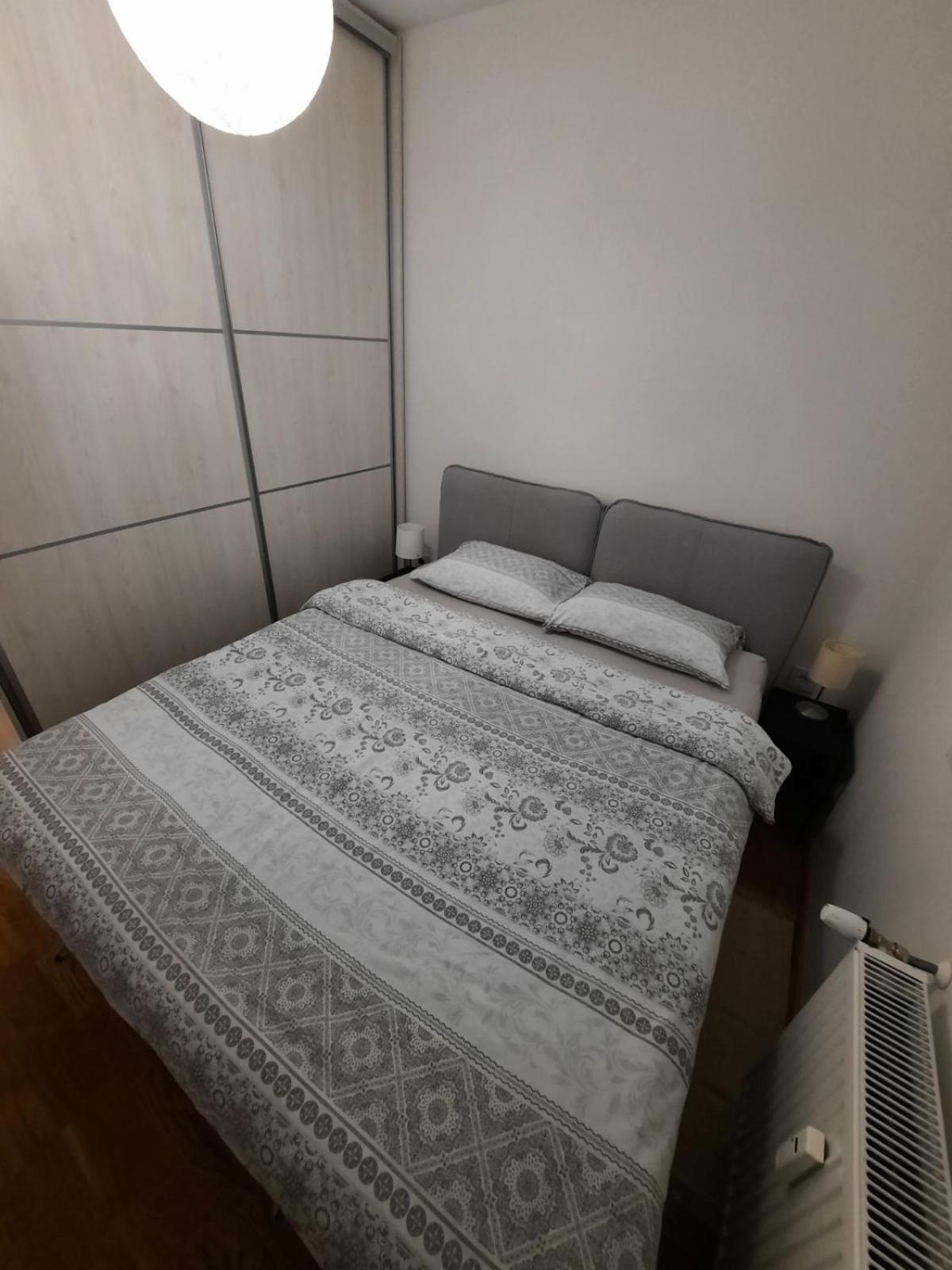 Lux Advent Apartment Суботица Экстерьер фото