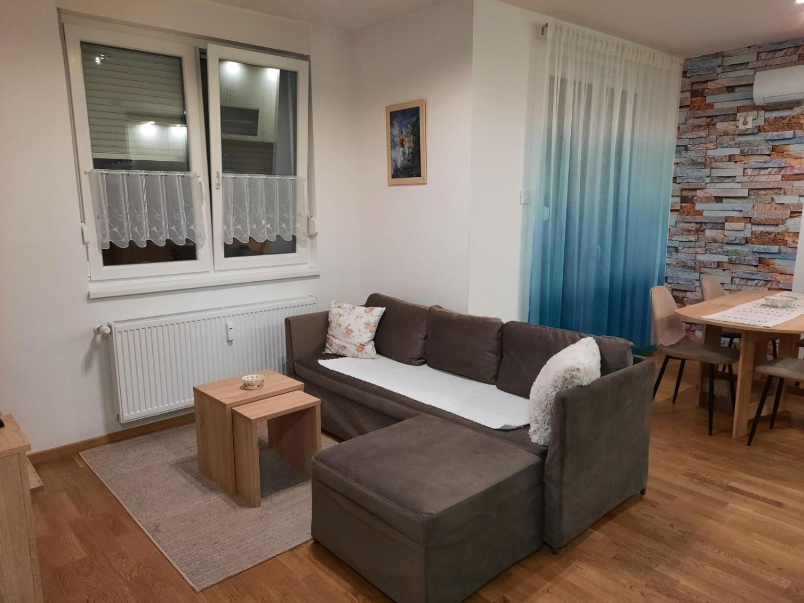 Lux Advent Apartment Суботица Экстерьер фото